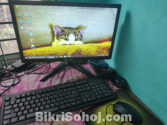 Pc and Monitor setup